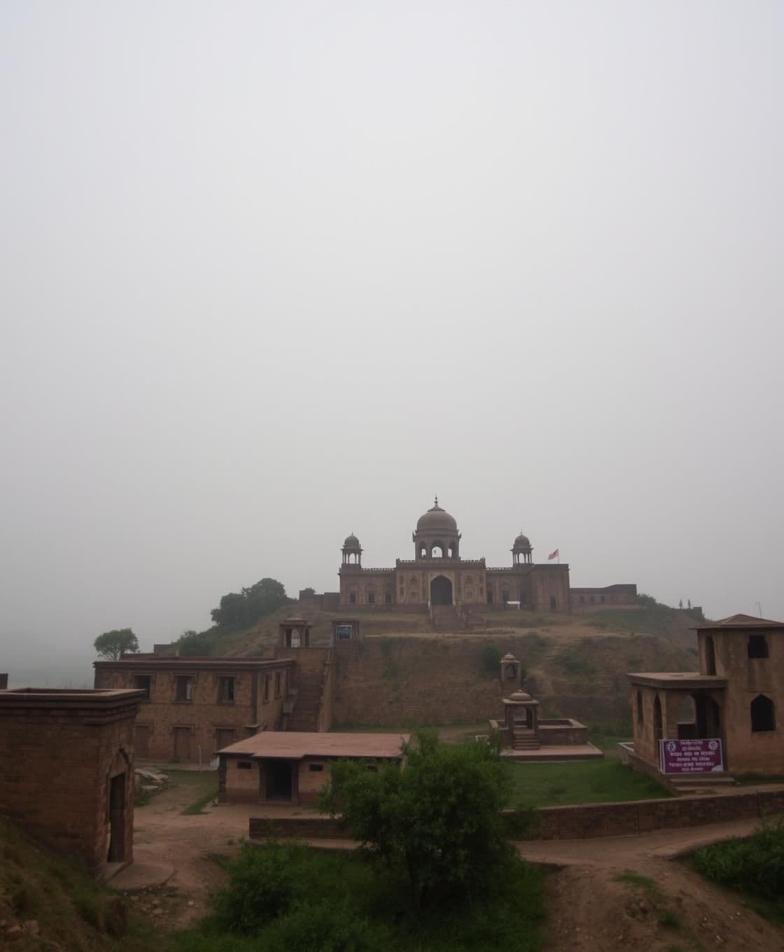 AI generated: There is a saying that history is engraved in stones… but some stones also have *screams* trapped in them. One of the most terrifying forts in India — **Bhanगढ** — where even today