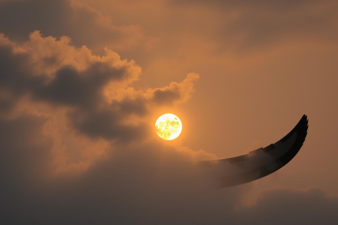 AI generated: زمین ۶ در ۲۰ متره سمت راست و جلوی زمین به کوچه باز میشه سمت چپ و پشت زمین به همسایه چسبیده
پادکینگ از عرض شش و در اصلی از طول ۲۰ متر باز میشه
حیاط ۶ در ۱و نیم متر فضای جلوی ساختمون